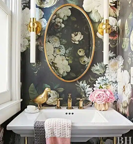 Stunning Floral Wallpaper bathroom